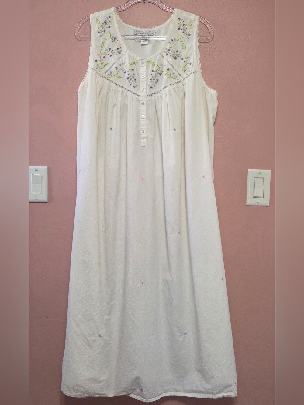 CLAIRE'S ROSE Vintage Long White Embroidered Cottagecore Nightgown 2x